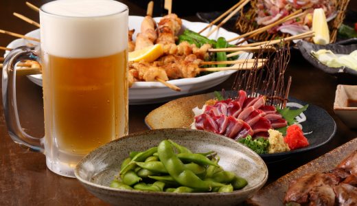 街コンレポート＿ビールと枝豆、やきとりなどの料理があります