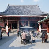 厳かな雰囲気漂うお寺や神社で婚活